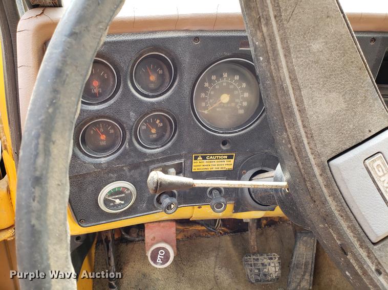 image for item DF3302 1979 GMC C70 flatbed truck