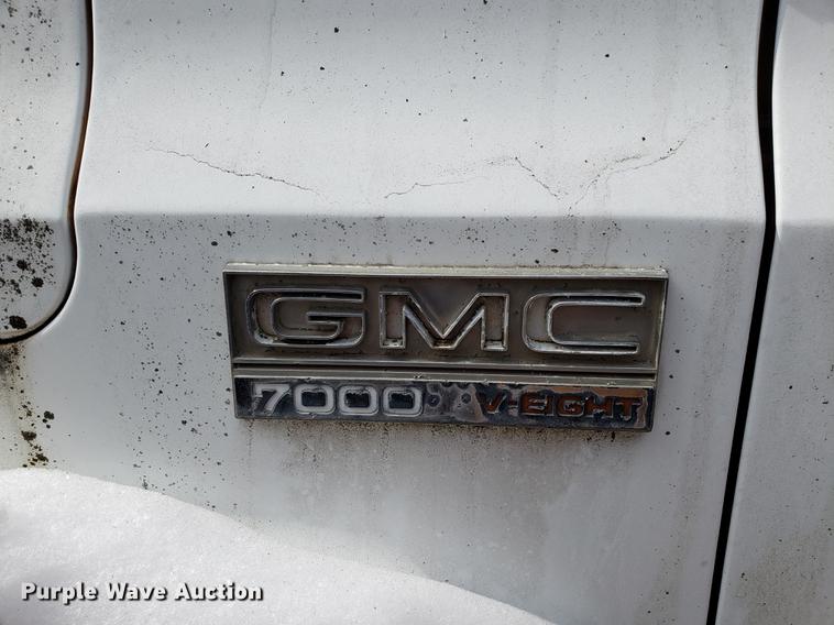 image for item DF3302 1979 GMC C70 flatbed truck