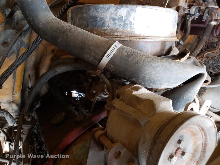 image for item DF3302 1979 GMC C70 flatbed truck