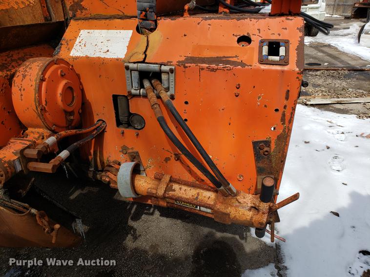 image for item DF3303 1984 Ford LNT8000 asphalt placer truck