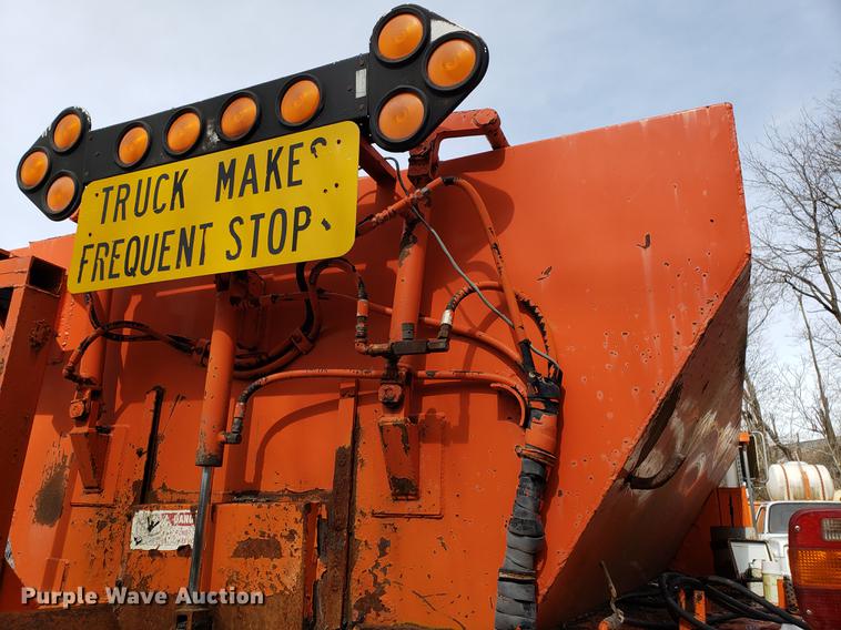 image for item DF3303 1984 Ford LNT8000 asphalt placer truck