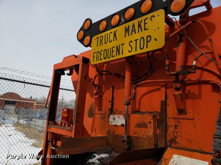 image for item DF3303 1984 Ford LNT8000 asphalt placer truck