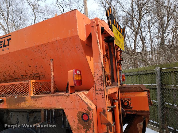 image for item DF3303 1984 Ford LNT8000 asphalt placer truck