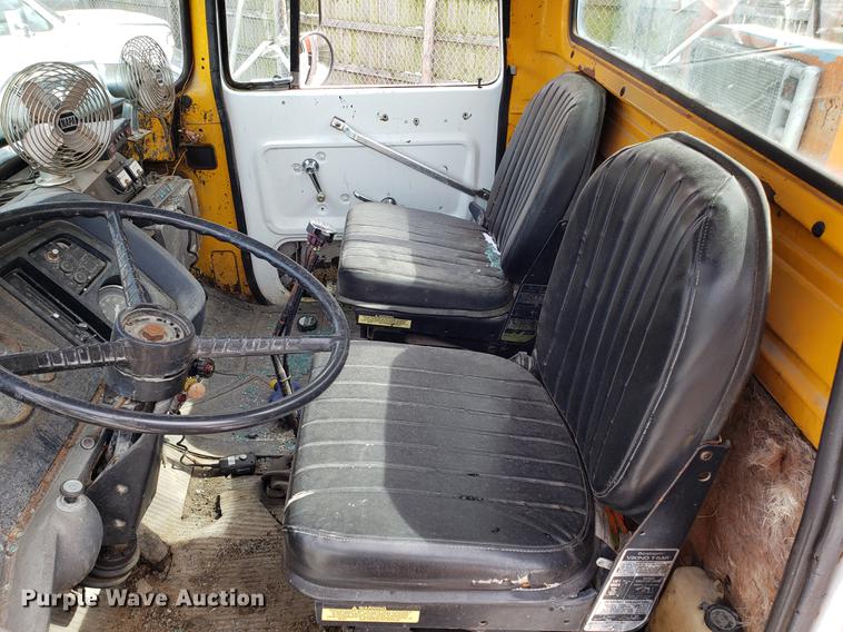 image for item DF3303 1984 Ford LNT8000 asphalt placer truck