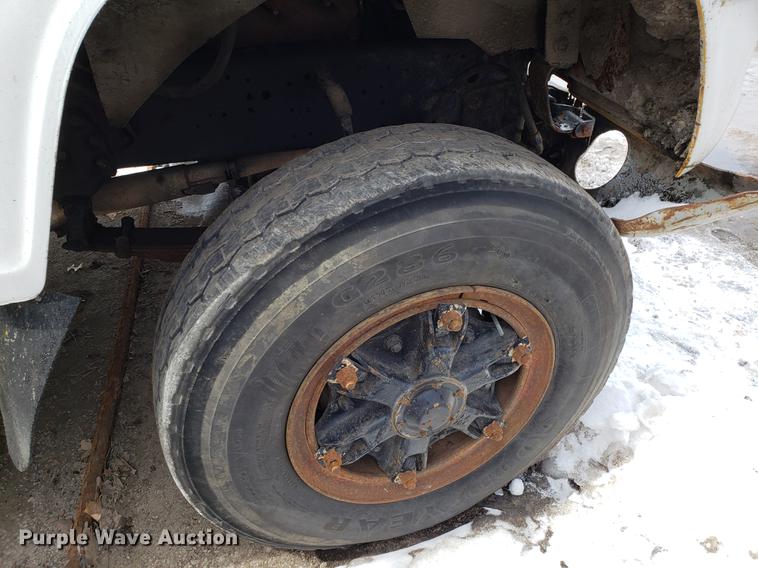 image for item DF3303 1984 Ford LNT8000 asphalt placer truck