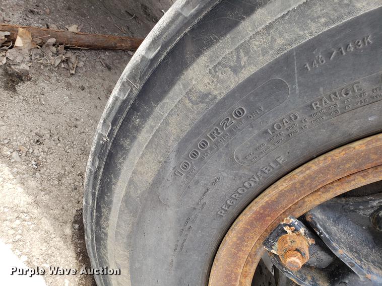 image for item DF3303 1984 Ford LNT8000 asphalt placer truck