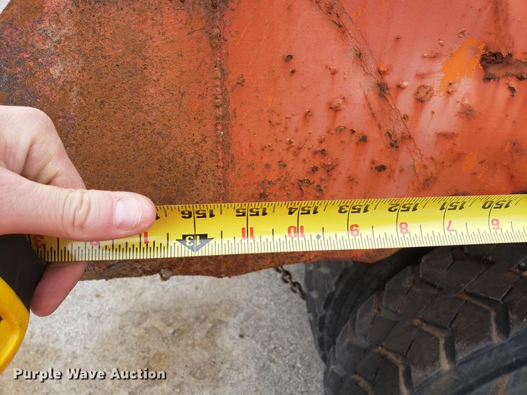 image for item DF3305 2001 International 4900 dump truck