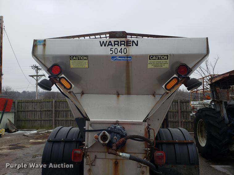 image for item DF3306 2001 International 4700 spreader truck