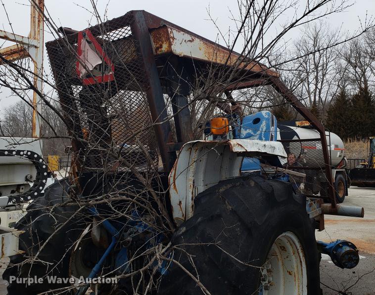 image for item DF3307 1988 Ford 6610 tractor