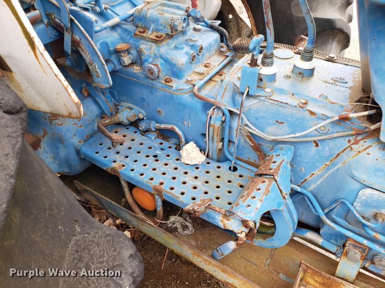 image for item DF3307 1988 Ford 6610 tractor
