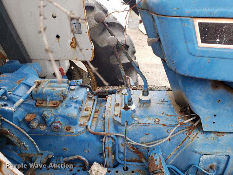 image for item DF3307 1988 Ford 6610 tractor