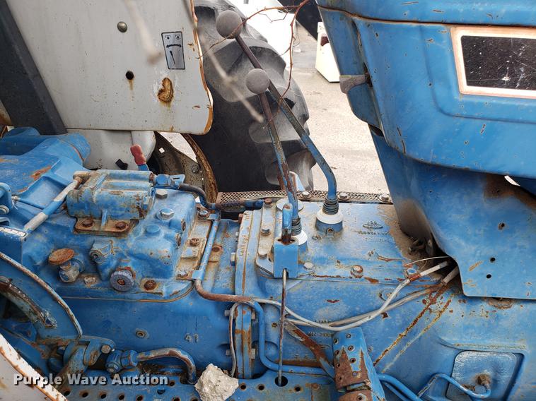 image for item DF3307 1988 Ford 6610 tractor