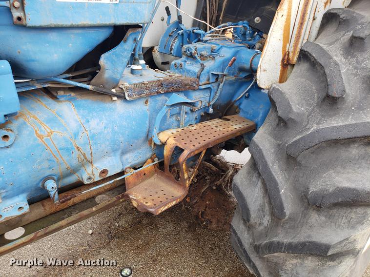 image for item DF3307 1988 Ford 6610 tractor