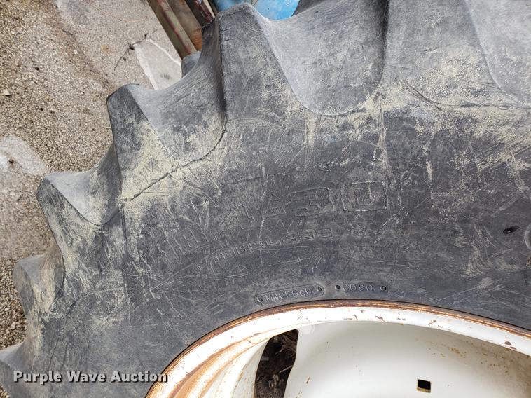 image for item DF3307 1988 Ford 6610 tractor