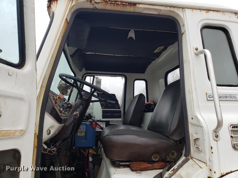 image for item DF3308 1979 International oil distributor truck