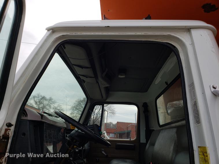 image for item DF3315 1997 International 4900 dump truck