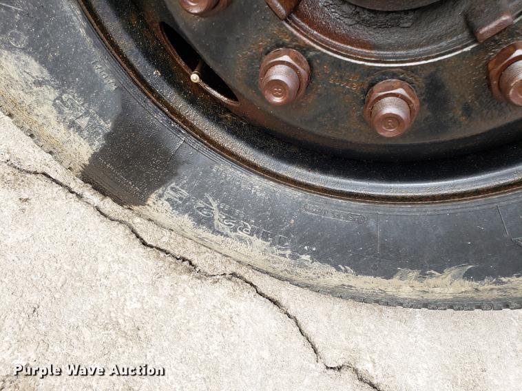 image for item DF3315 1997 International 4900 dump truck