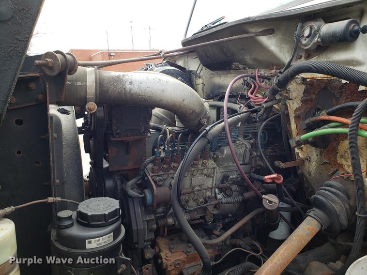 image for item DF3315 1997 International 4900 dump truck