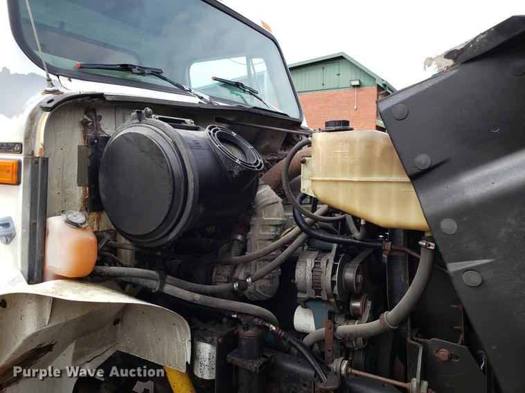 image for item DF3315 1997 International 4900 dump truck