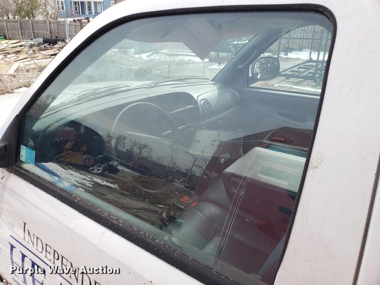 image for item DF3323 1999 Dodge Ram 1500 pickup truck