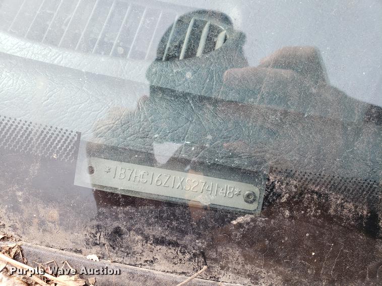 image for item DF3323 1999 Dodge Ram 1500 pickup truck