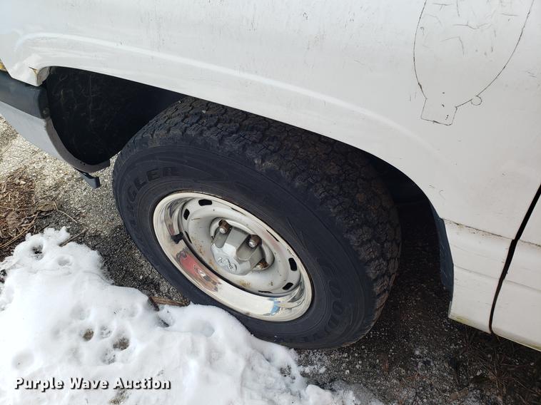 image for item DF3323 1999 Dodge Ram 1500 pickup truck