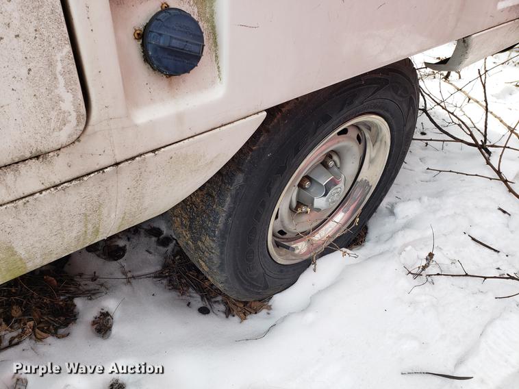 image for item DF3323 1999 Dodge Ram 1500 pickup truck