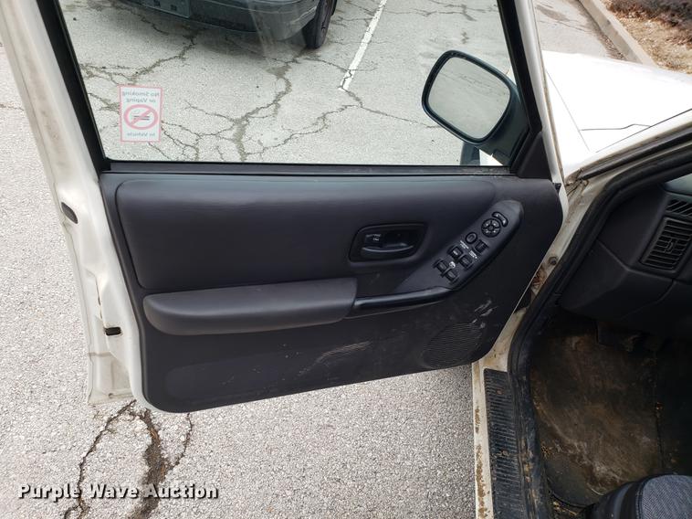 image for item DF3324 2001 Jeep Cherokee SUV