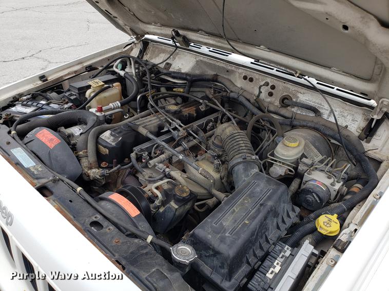 image for item DF3324 2001 Jeep Cherokee SUV