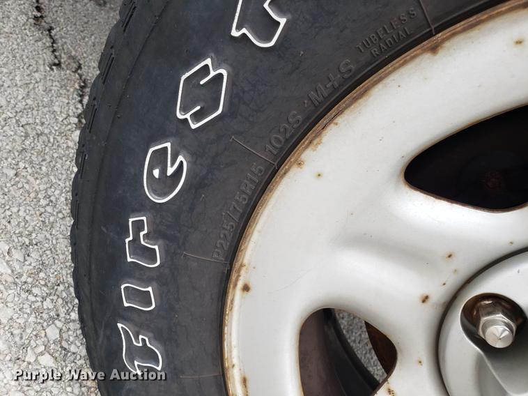 image for item DF3324 2001 Jeep Cherokee SUV