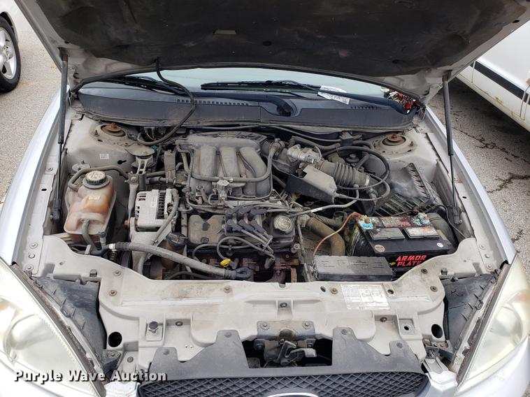 image for item DF3325 2005 Ford Taurus