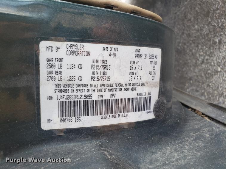 image for item DF3328 1994 Jeep Cherokee SUV