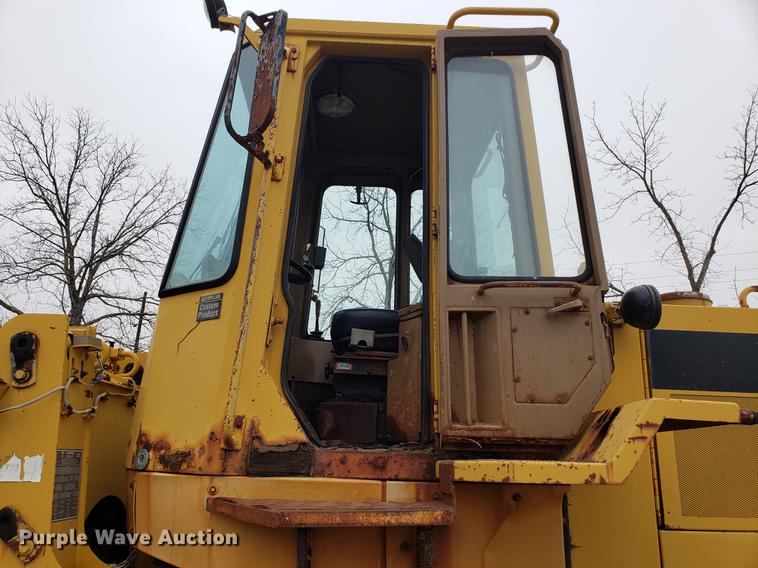 image for item DF3329 1991 Caterpillar 926E wheel loader