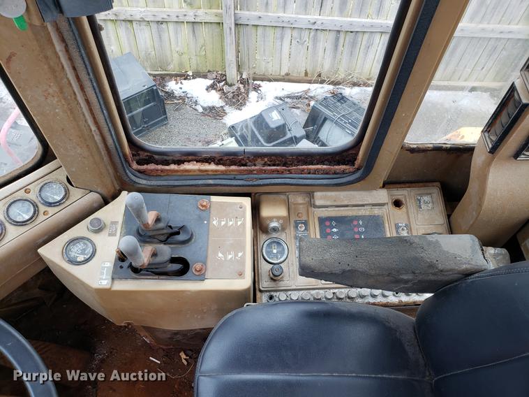 image for item DF3329 1991 Caterpillar 926E wheel loader