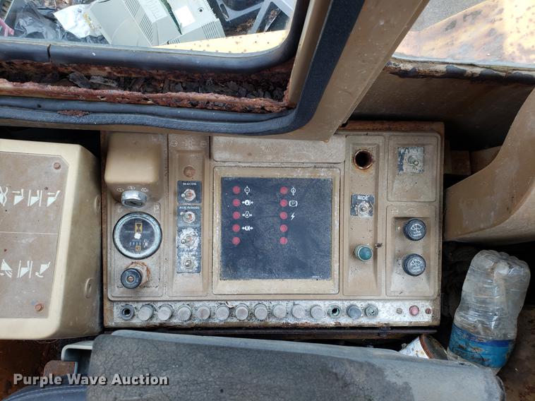 image for item DF3329 1991 Caterpillar 926E wheel loader