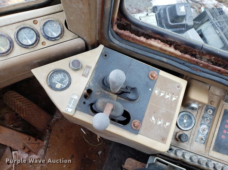 image for item DF3329 1991 Caterpillar 926E wheel loader