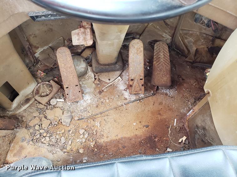 image for item DF3329 1991 Caterpillar 926E wheel loader