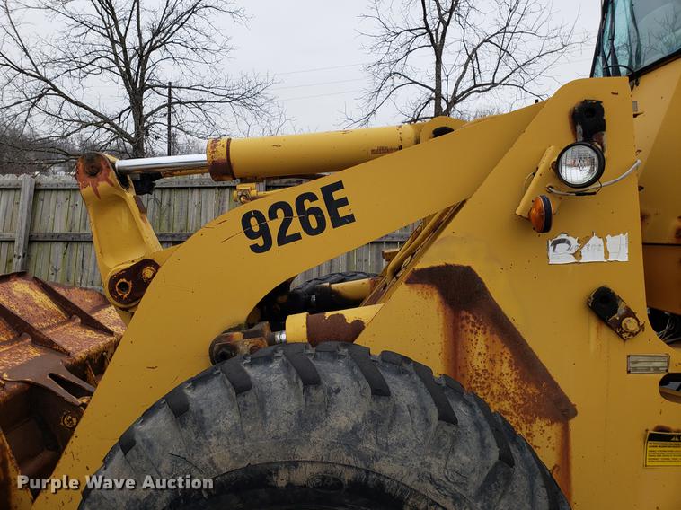 image for item DF3329 1991 Caterpillar 926E wheel loader