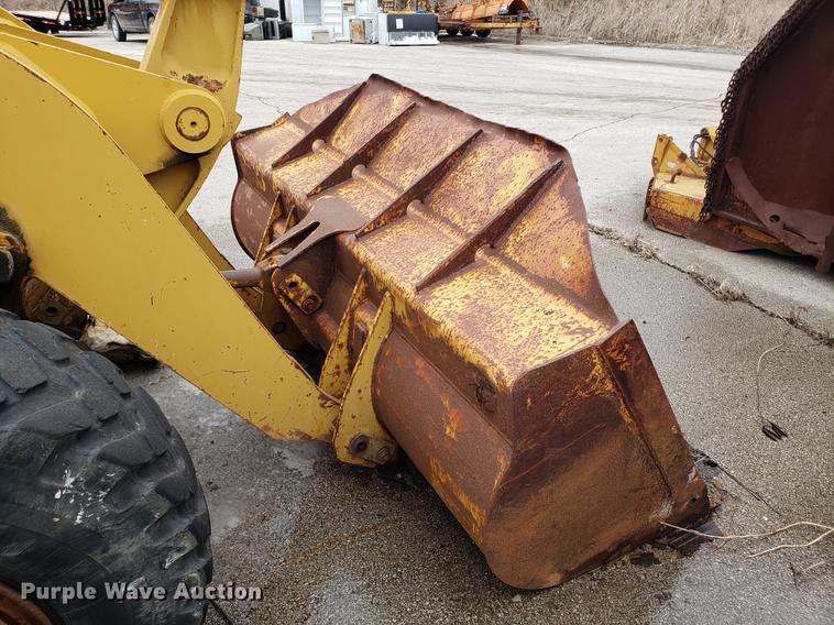 image for item DF3329 1991 Caterpillar 926E wheel loader