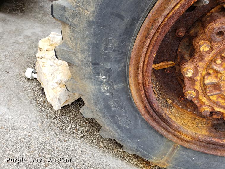 image for item DF3329 1991 Caterpillar 926E wheel loader