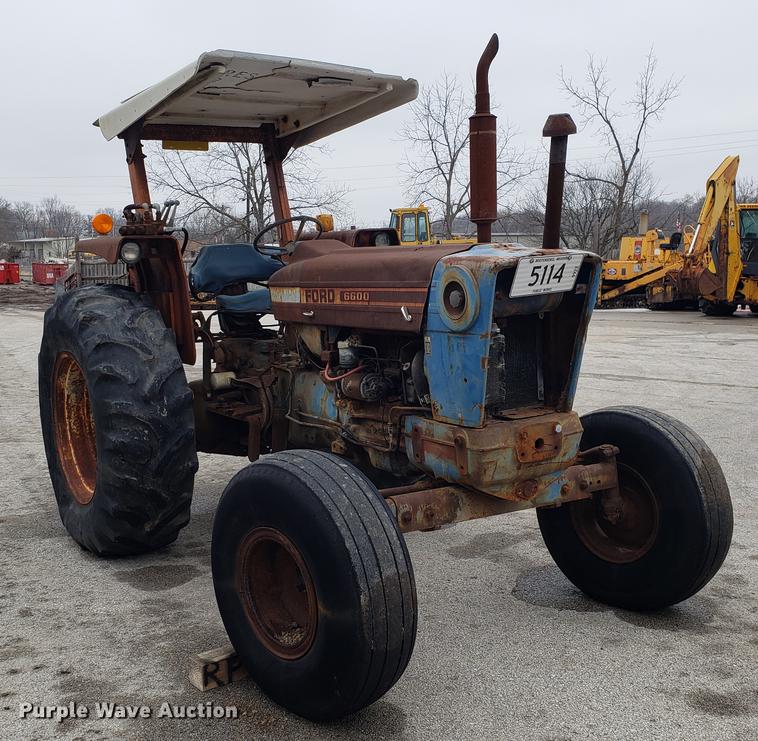 image for item DF3330 1980 Ford 6600 tractor
