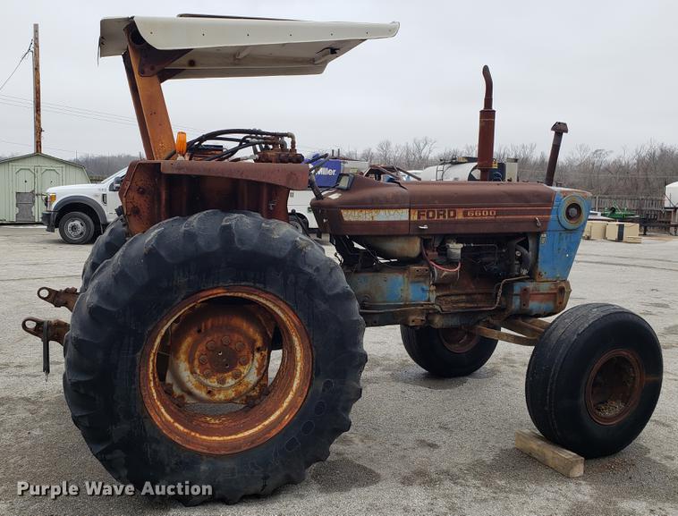 image for item DF3330 1980 Ford 6600 tractor