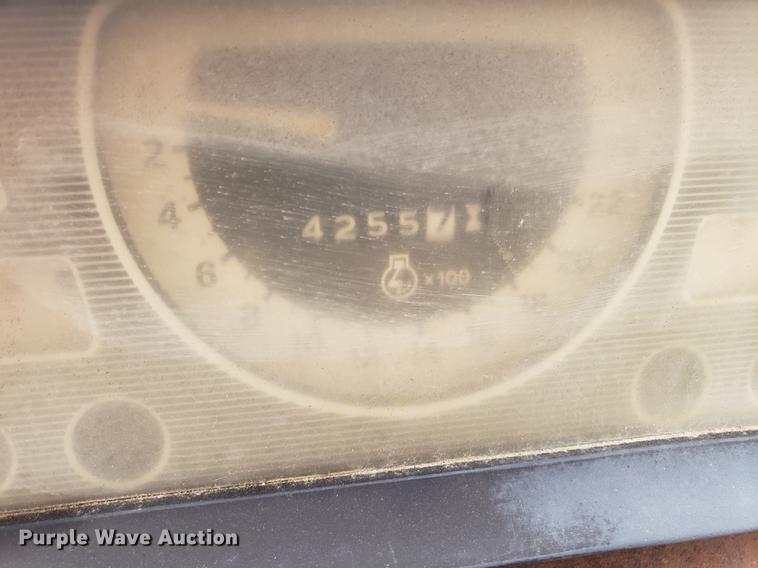 image for item DF3330 1980 Ford 6600 tractor