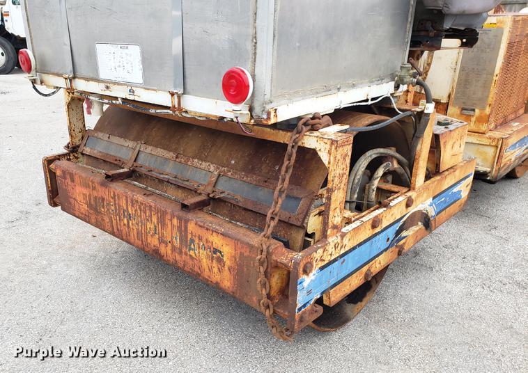 image for item DF3344 Ingersoll Rand AA-40 double drum vibratory roller