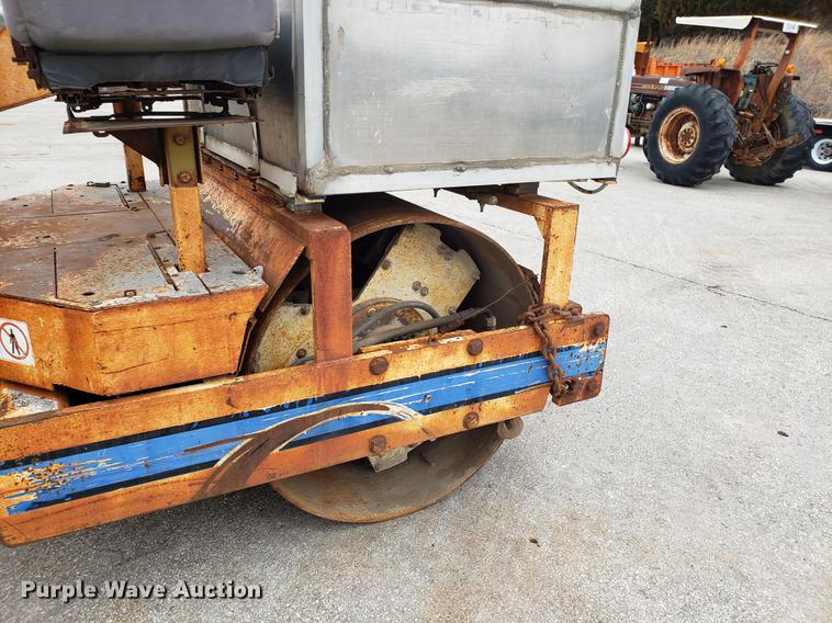 image for item DF3344 Ingersoll Rand AA-40 double drum vibratory roller