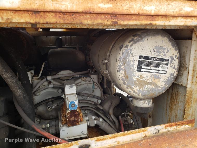 image for item DF3344 Ingersoll Rand AA-40 double drum vibratory roller