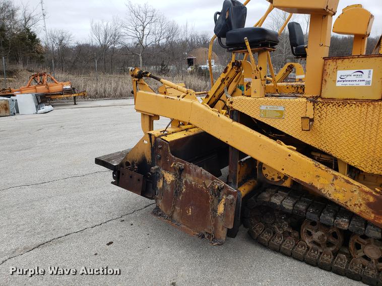 image for item DF3345 Blaw-Knox PF406-A paver