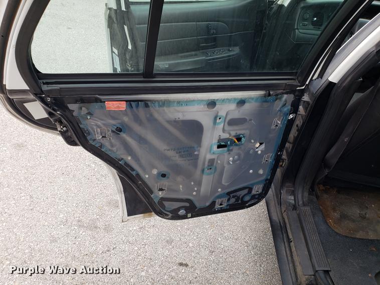 image for item DF3346 2006 Ford Crown Victoria Police Interceptor