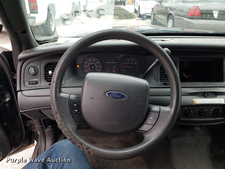 image for item DF3346 2006 Ford Crown Victoria Police Interceptor
