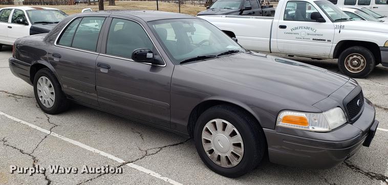 image for item DF3347 2007 Ford Crown Victoria Police Interceptor